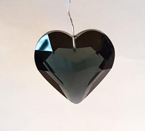 Hjärta 45 mm svart fasettslipat glas köp hos Plantanica webbutik
